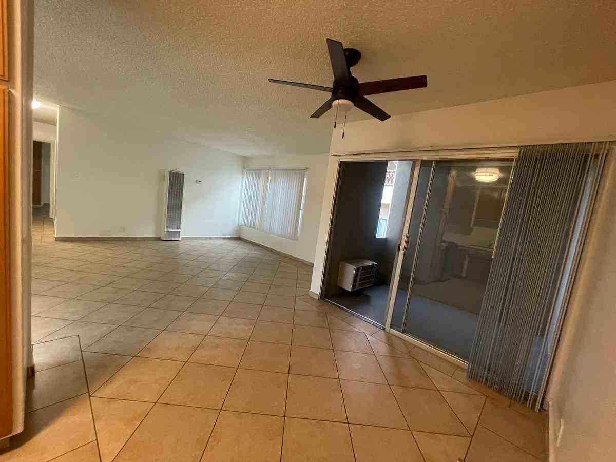 14710 Blythe St - Photo 2 of 14