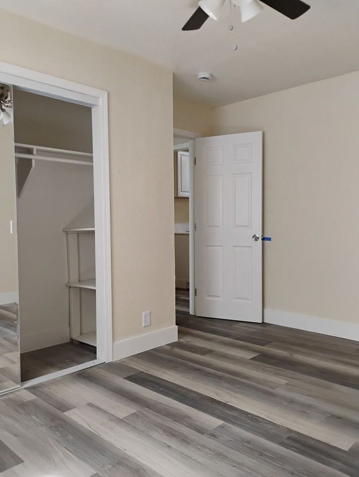 3728 Lily St - Photo 2 of 8