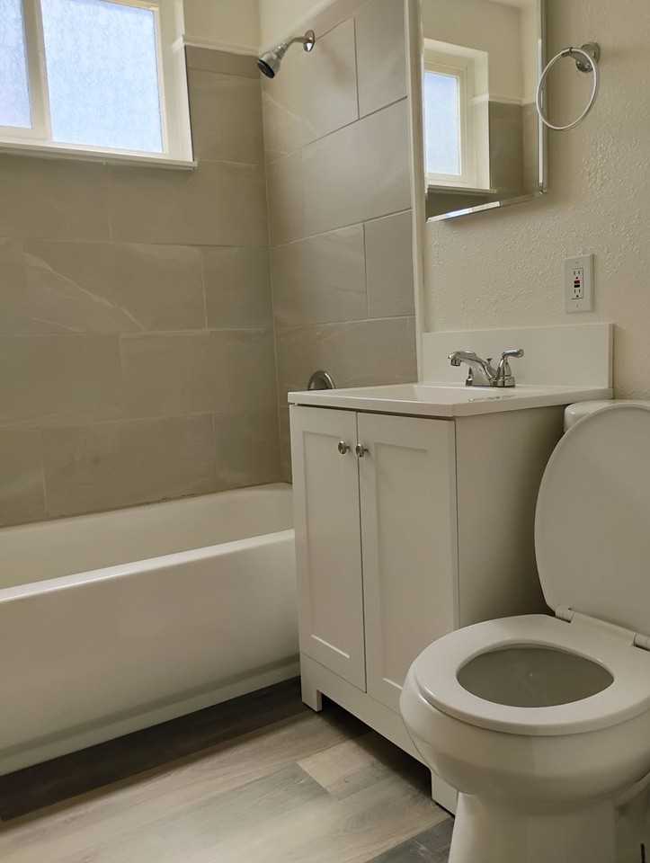 3728 Lily St - Photo 5 of 8