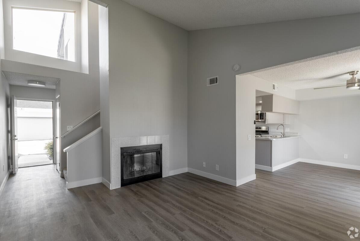 1865 Clyde St - Photo 6 of 20