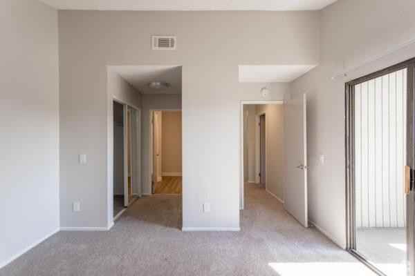 1865 Clyde St - Photo 7 of 20