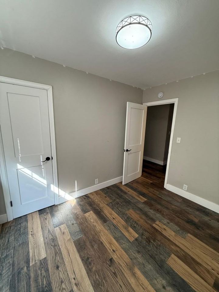 251 Maria Ave - Photo 2 of 18
