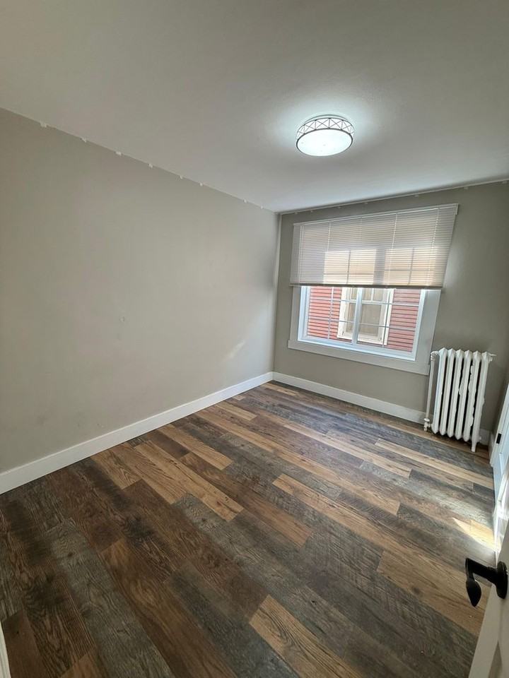 251 Maria Ave - Photo 6 of 18