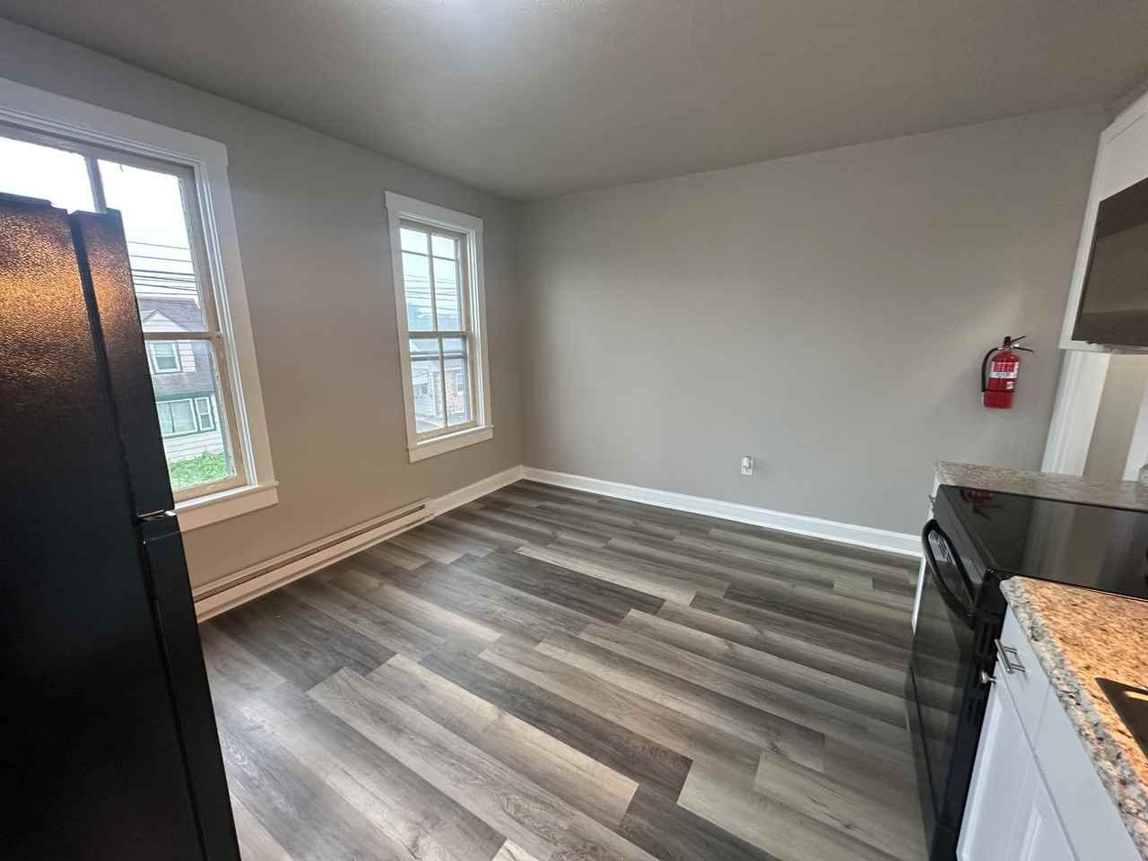 39 E Willow St - Photo 3 of 22
