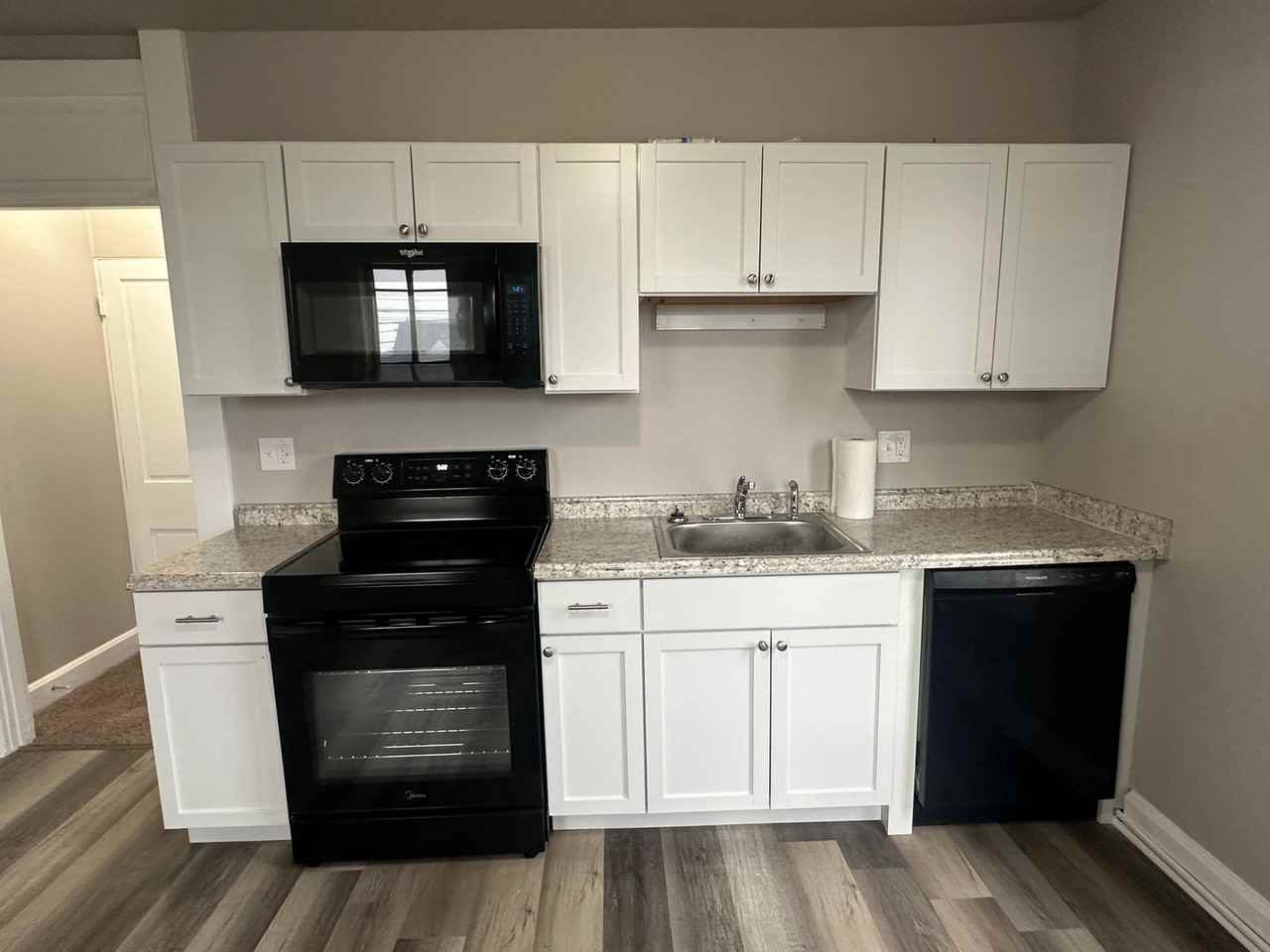 39 E Willow St - Photo 4 of 22