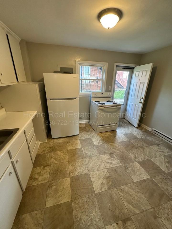 1447 Clark Ave #B - Photo 2 of 6