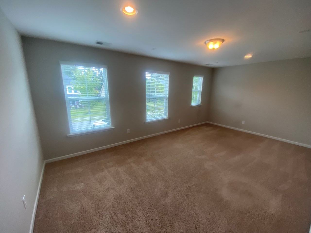 901 Garden Hills Loop - Photo 4 of 38