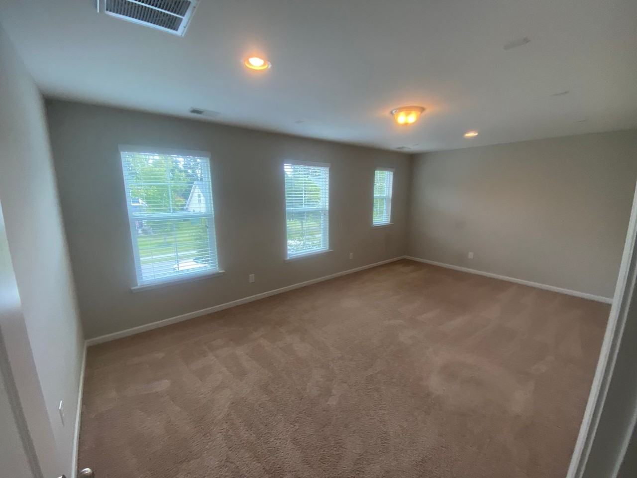 901 Garden Hills Loop - Photo 5 of 38