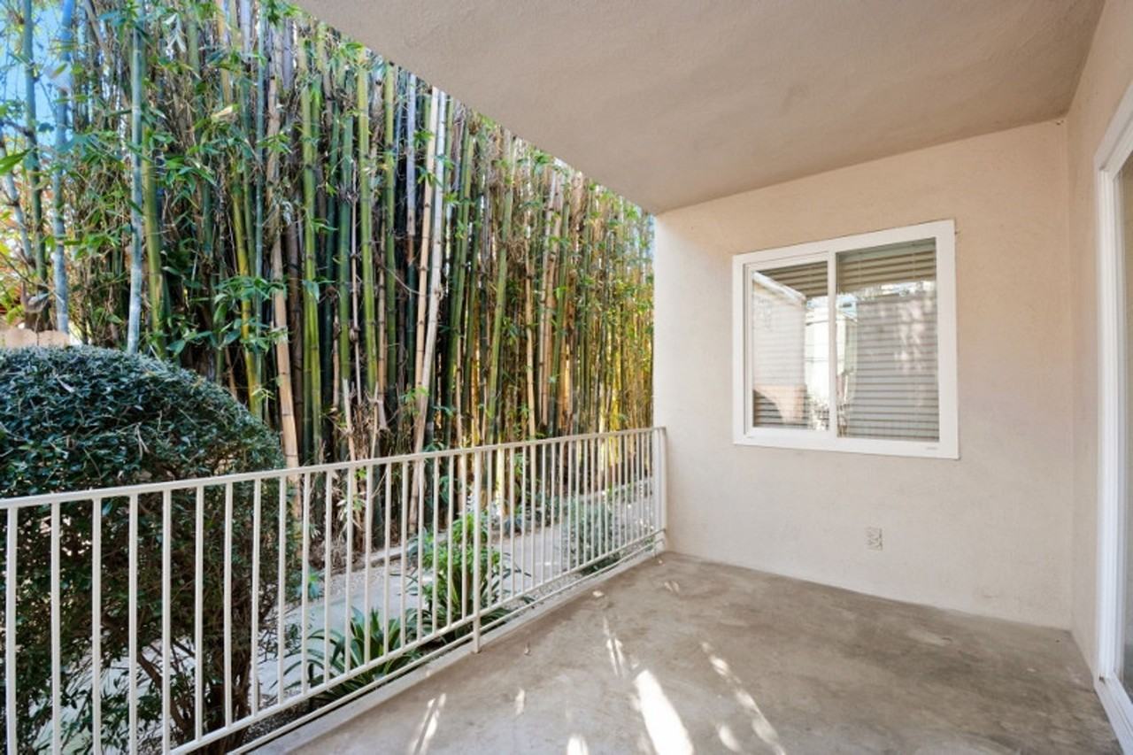 1127 18th Street, North of Wilshire Blvd! - Photo 3 of 4