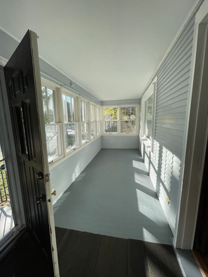 1615 22nd Ave Ne - Photo 2 of 24