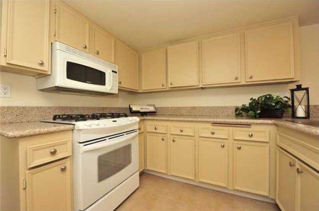 1806 Esquire Gln - Photo 2 of 7