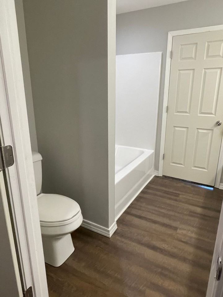 111 Kellen Ln - Photo 2 of 43