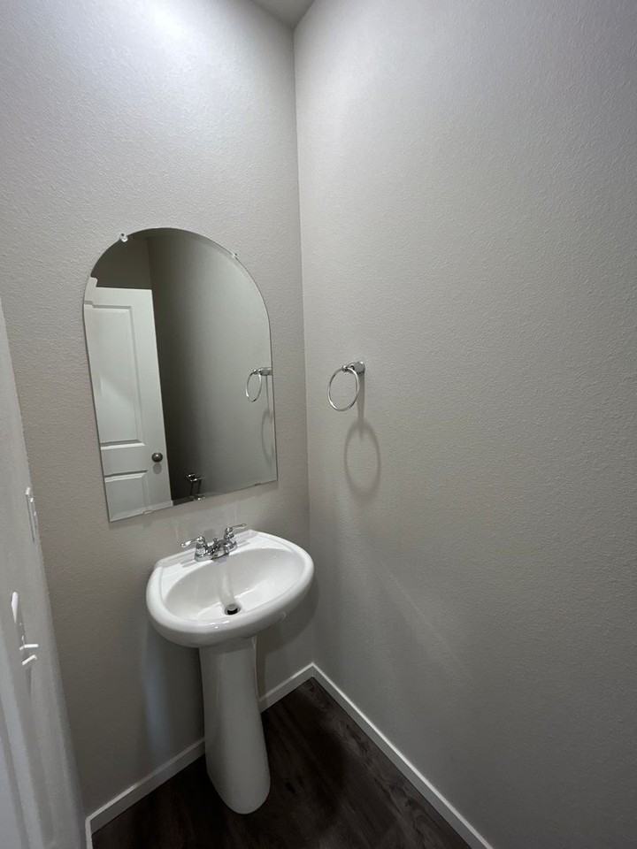 1162 Nw Upas Pl - Photo 7 of 20