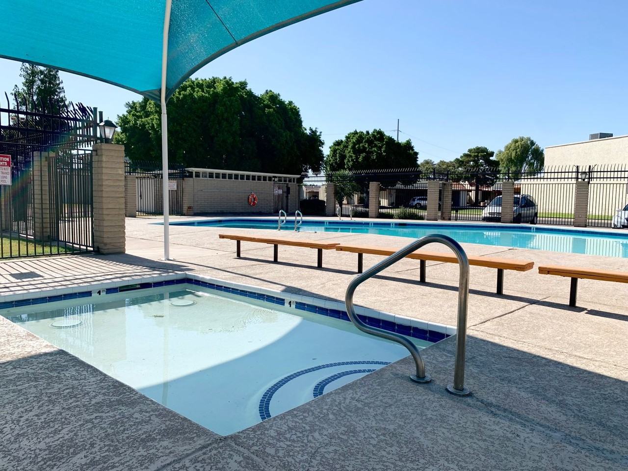 13617 North 24th Avenue - Photo 3 of 31