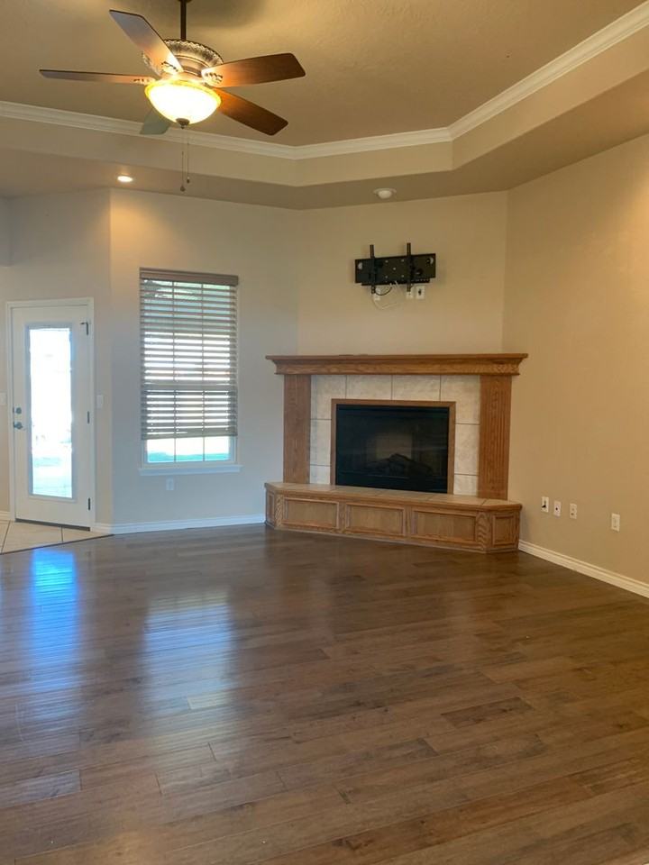 4301 Sandstone Dr - Photo 3 of 24