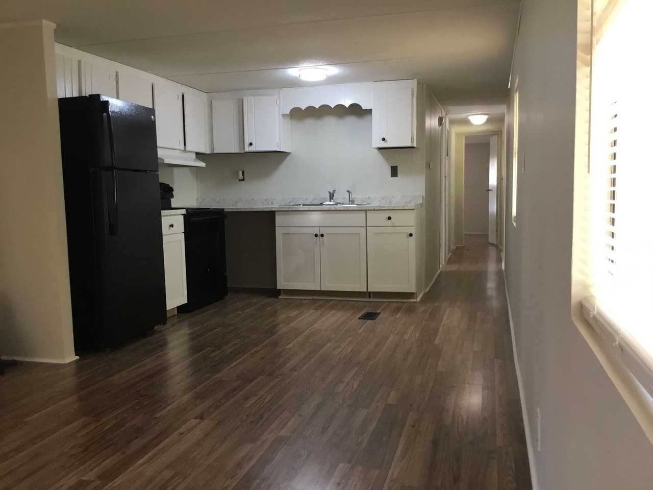 115 Woodrow St - Photo 3 of 9