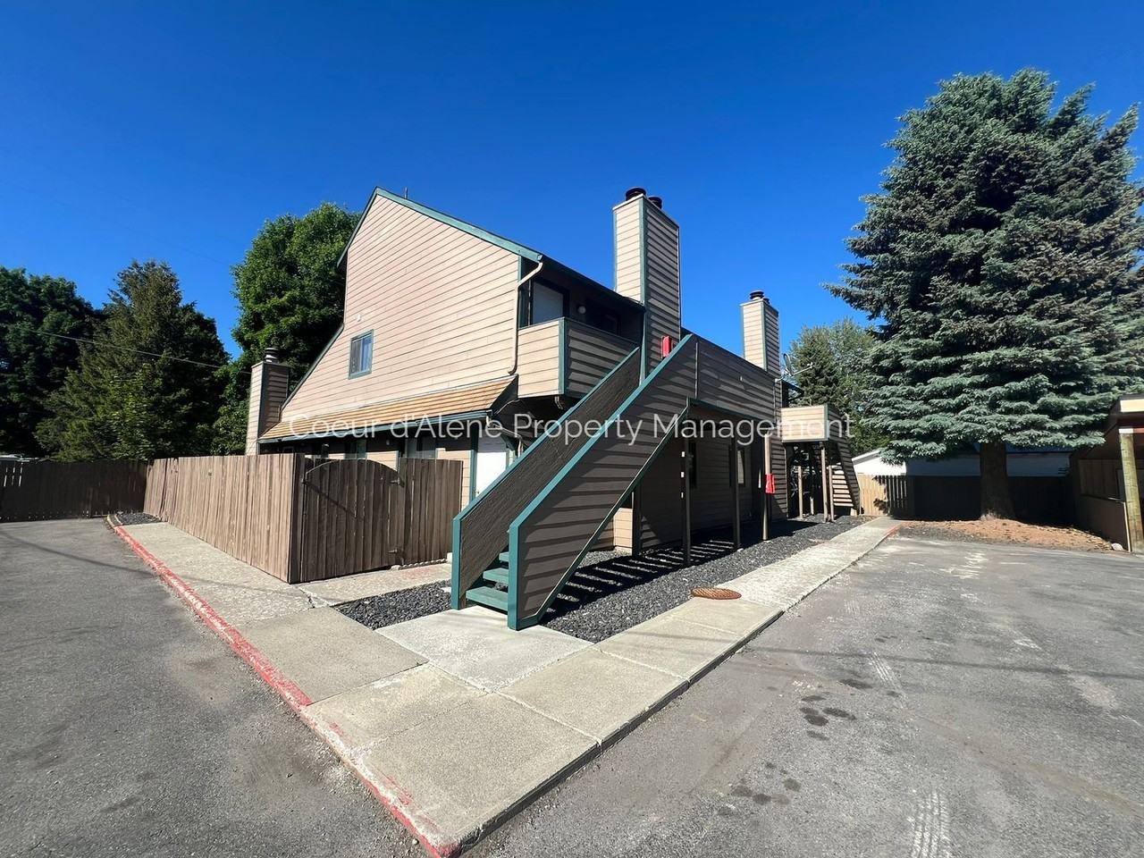 147 E Willow Tree Ln - Photo 2 of 10