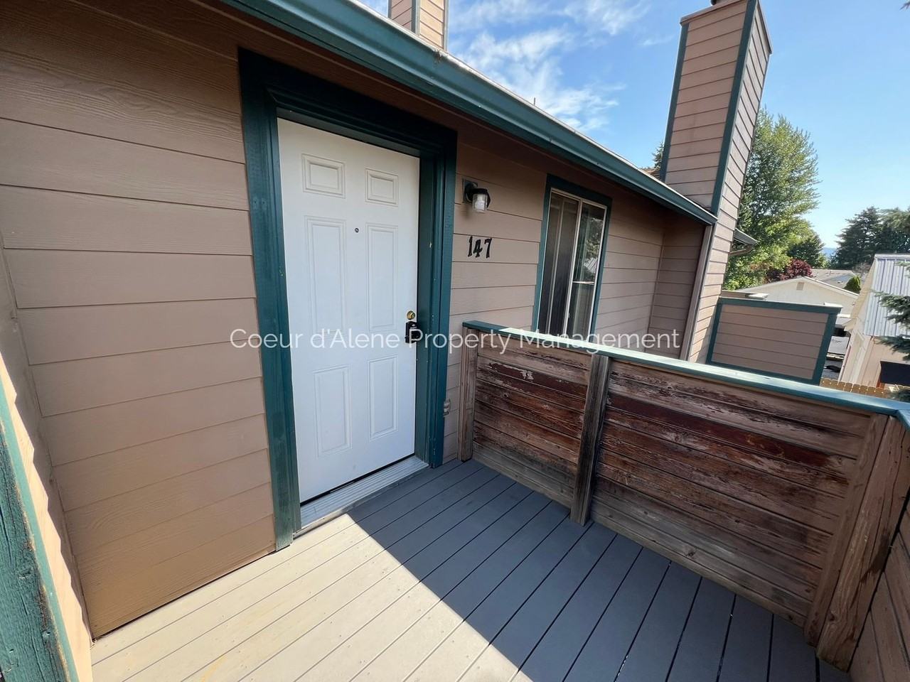 147 E Willow Tree Ln - Photo 3 of 10