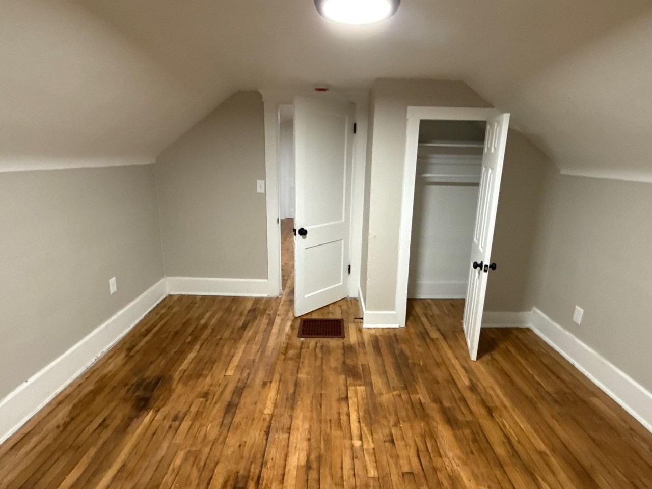 6130 Beniteau St - Photo 7 of 10