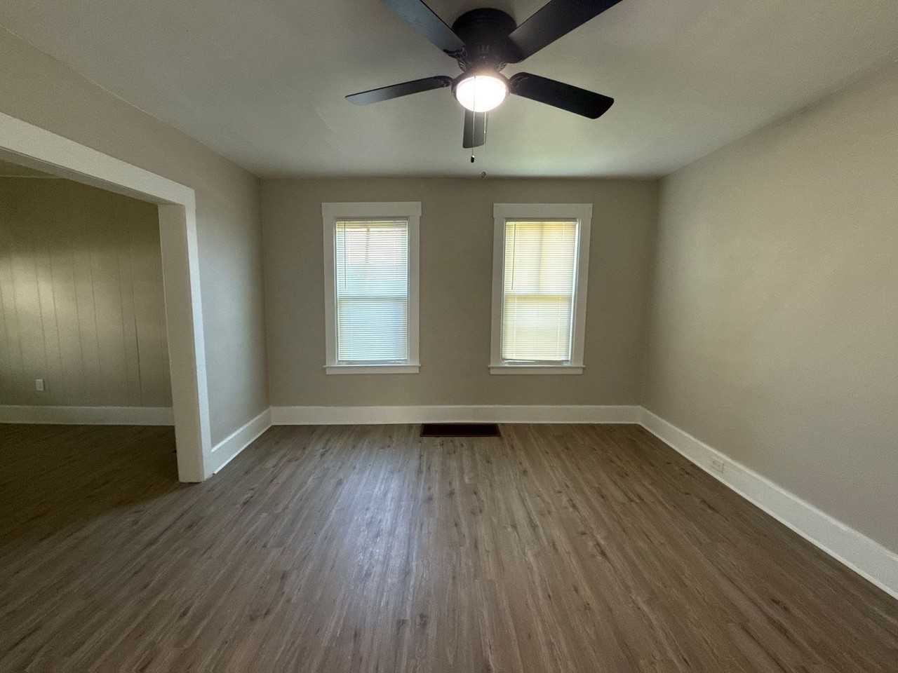 6130 Beniteau St - Photo 2 of 10