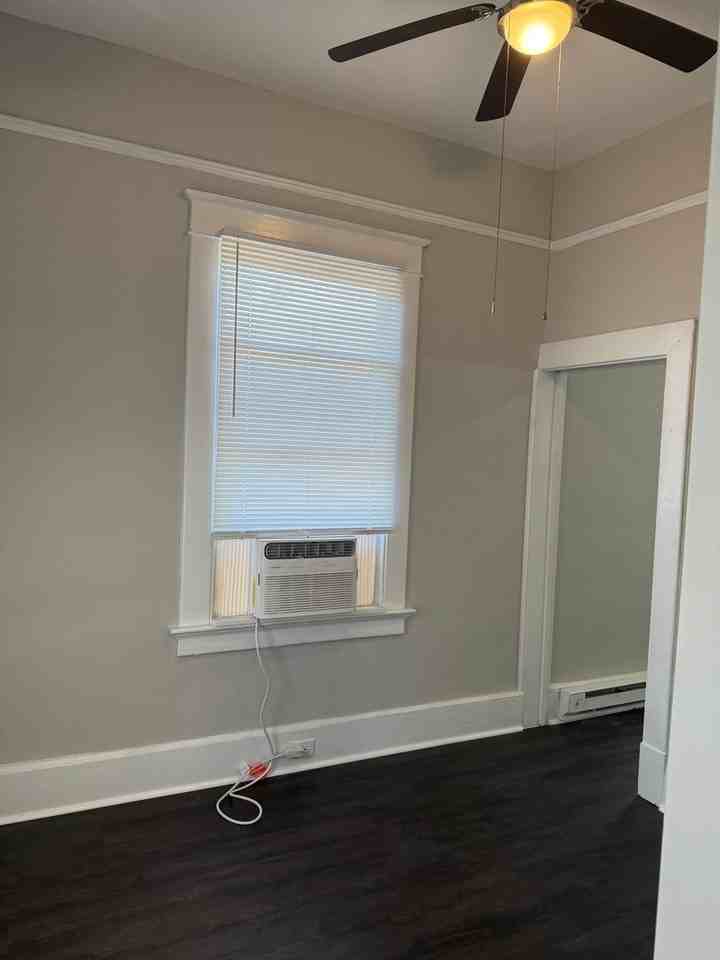 2620 Main St #D - Photo 6 of 10