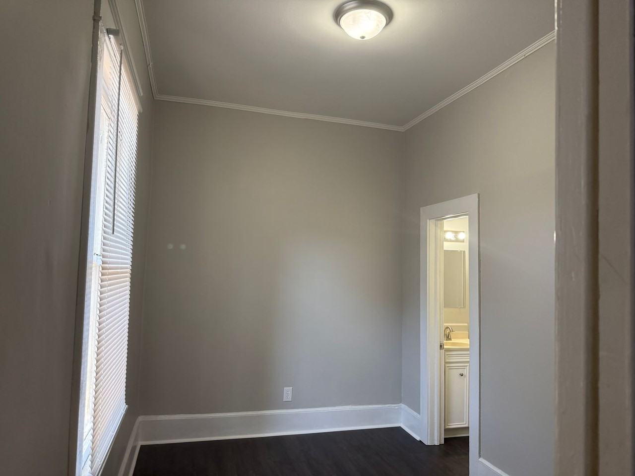 2620 Main St #D - Photo 7 of 10