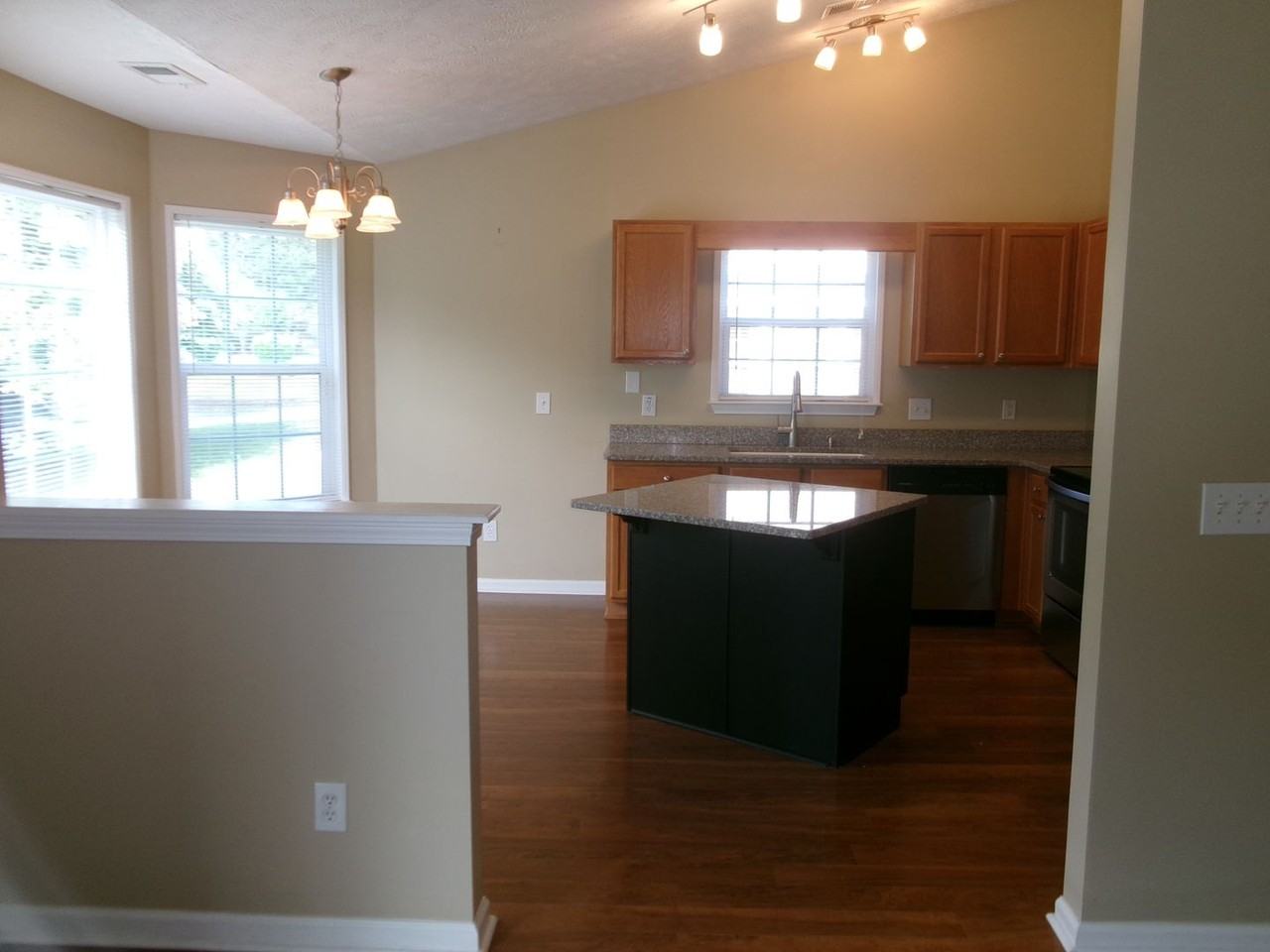 4659 E Walkerton Rd - Photo 5 of 26