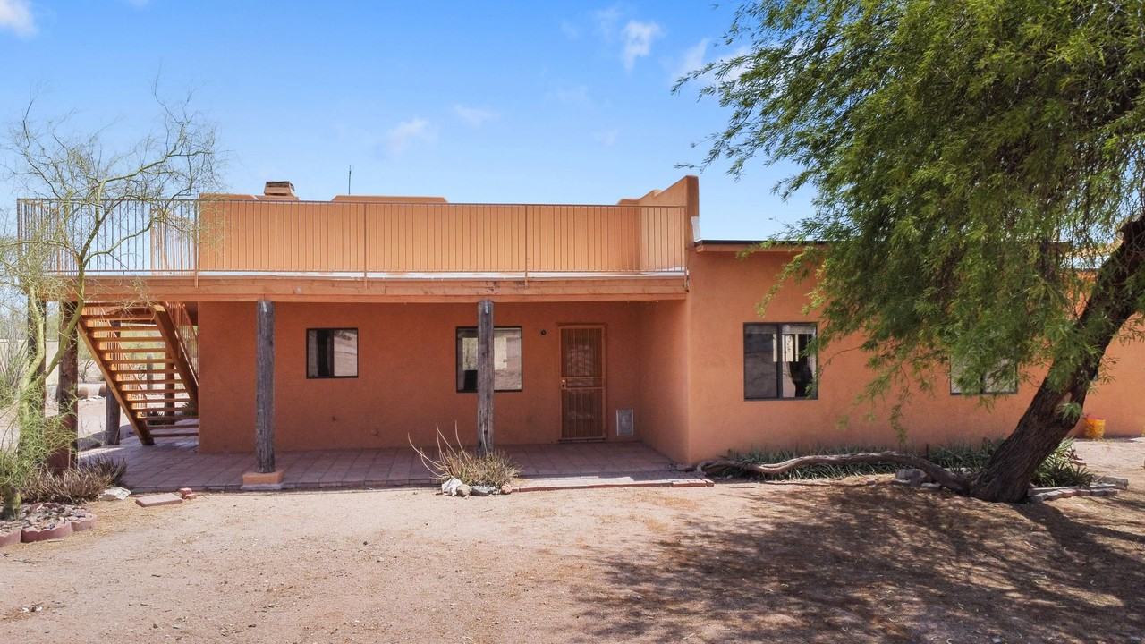670 E Moon Vista St - Photo 3 of 32