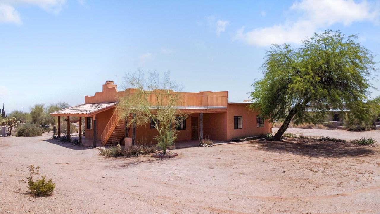 670 E Moon Vista St - Photo 4 of 32
