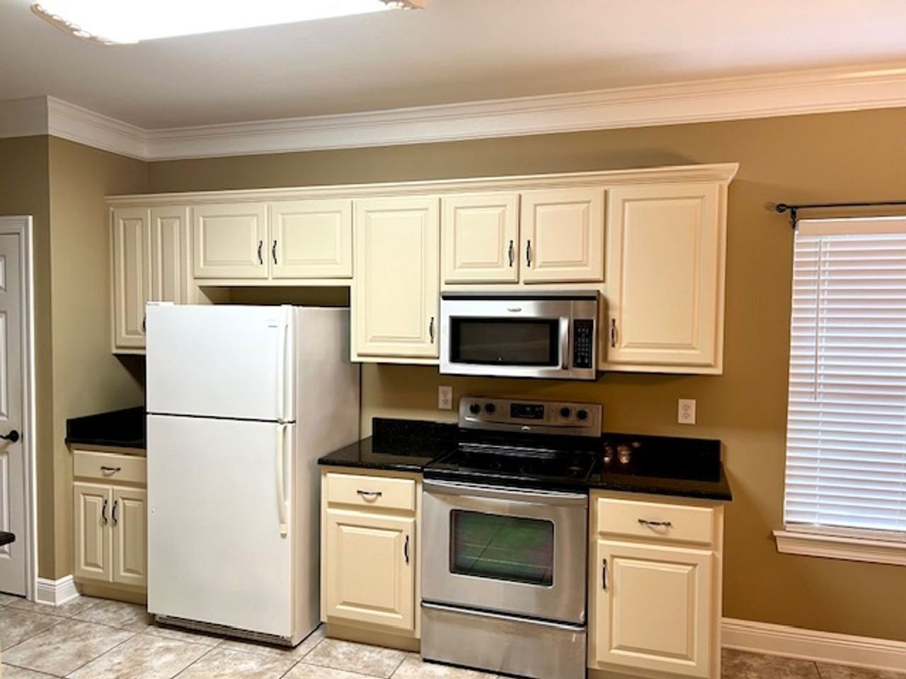 5544 Fairfield Pl - Photo 3 of 24