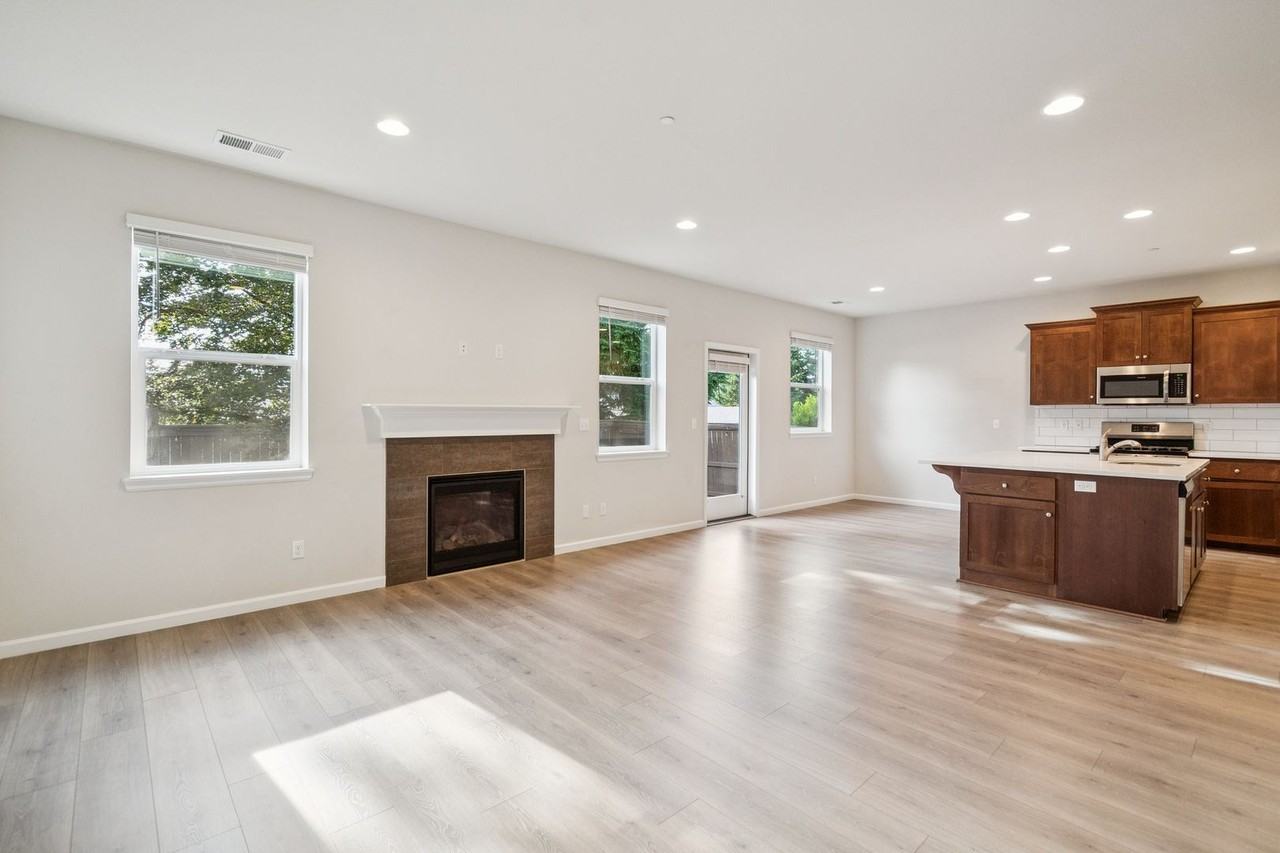 9670 Sw 171st Ave - Photo 3 of 14