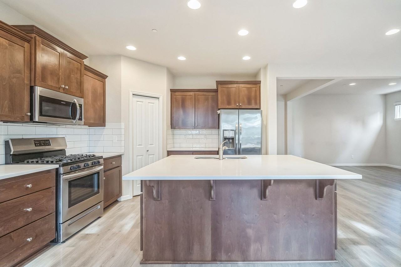 9670 Sw 171st Ave - Photo 5 of 14