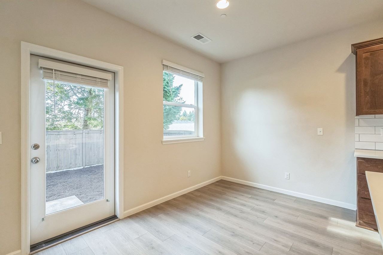 9670 Sw 171st Ave - Photo 6 of 14