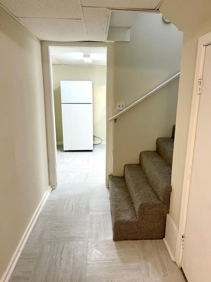 1203 E Walnut St #D - Photo 6 of 20