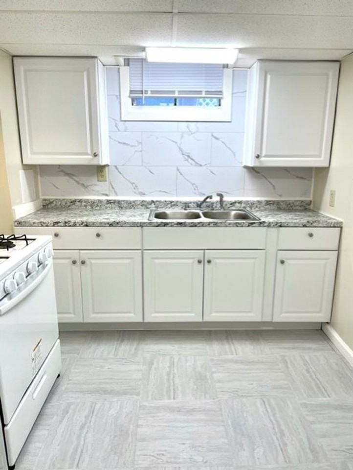 1203 E Walnut St #D - Photo 7 of 20