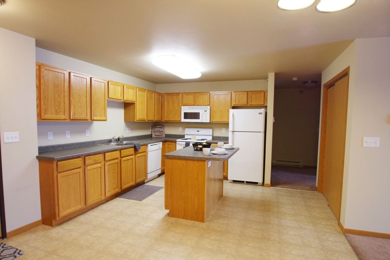 Belcastle Apartments - Photo 5 of 45
