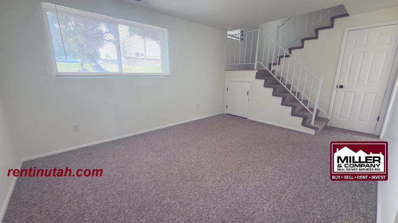 6512 W 4100 S - Photo 2 of 11