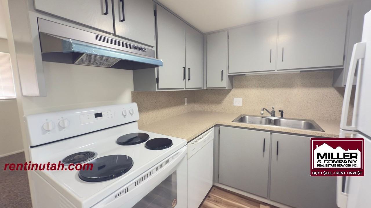 6512 W 4100 S - Photo 3 of 11