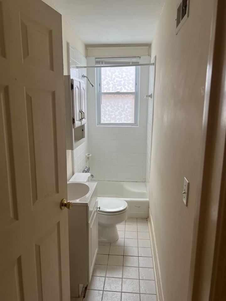 1920 8th St #2 - Photo 6 of 16