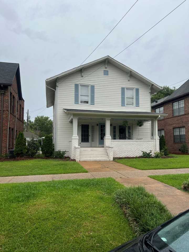 1920 8th St #2 - Photo 7 of 16