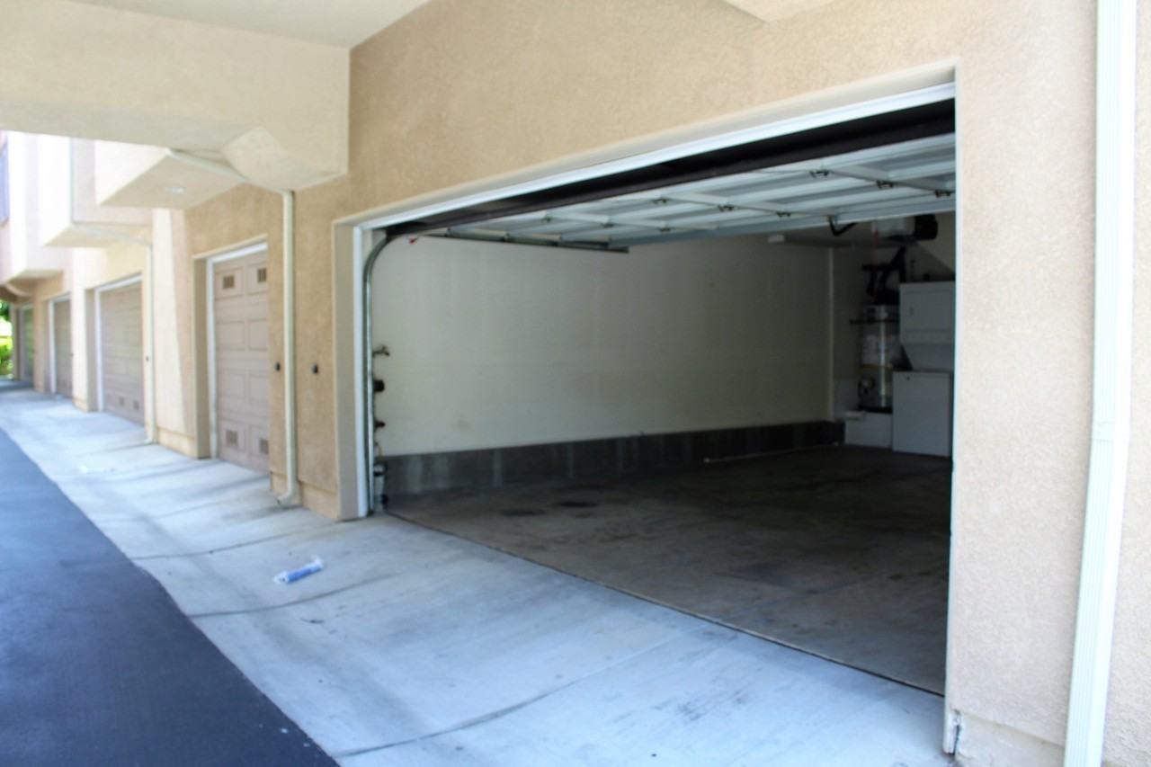 441 Almond Rd - Photo 5 of 16