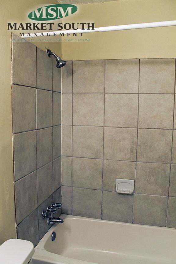 2138 Adams Ave - Photo 4 of 12