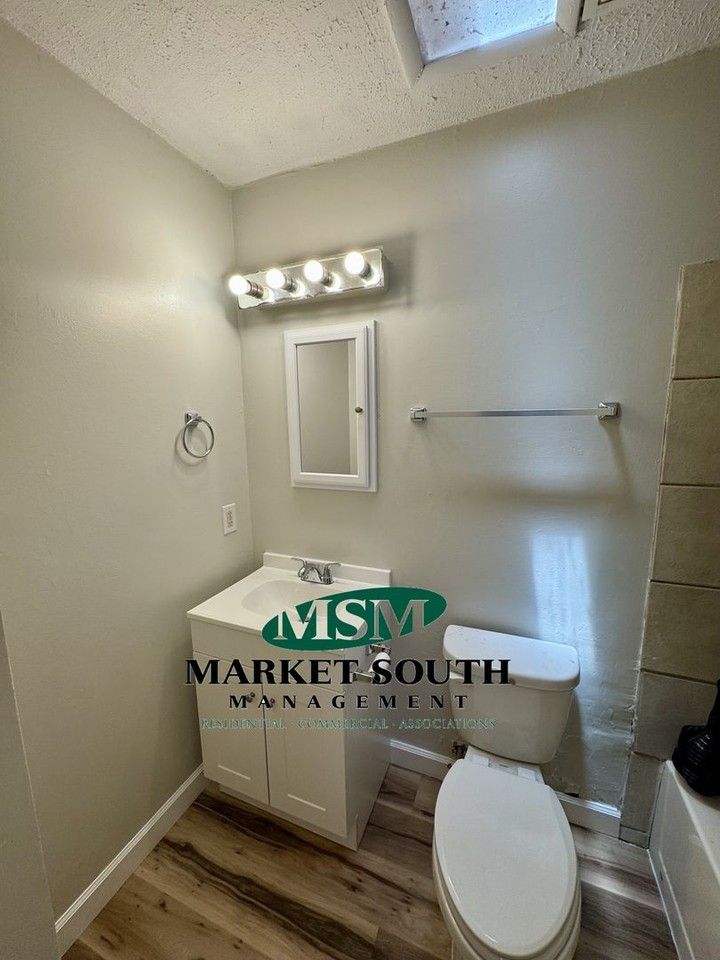 2138 Adams Ave - Photo 6 of 12