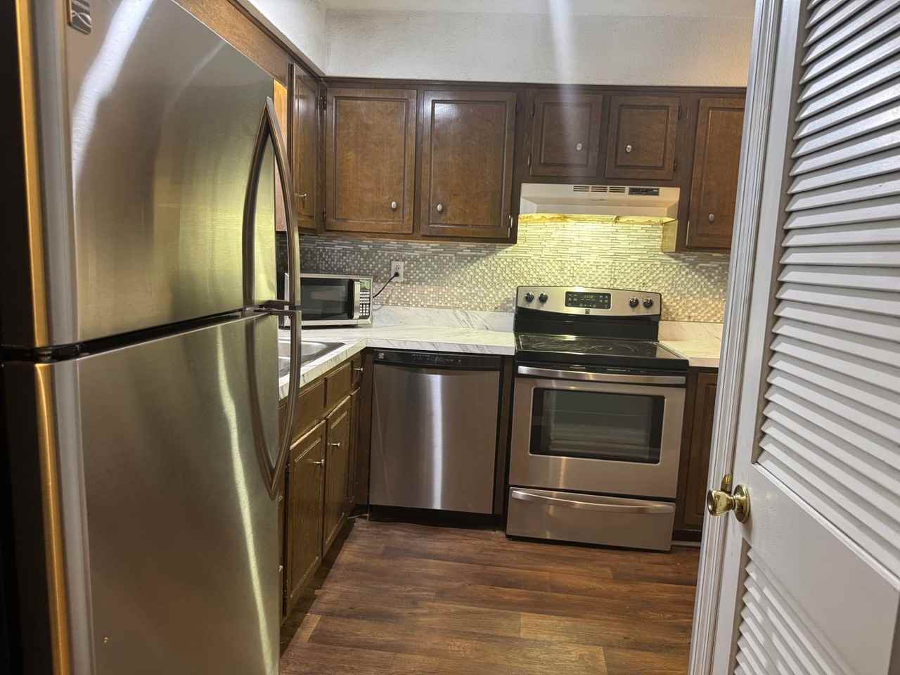 111 Carriage Pl - Photo 5 of 29