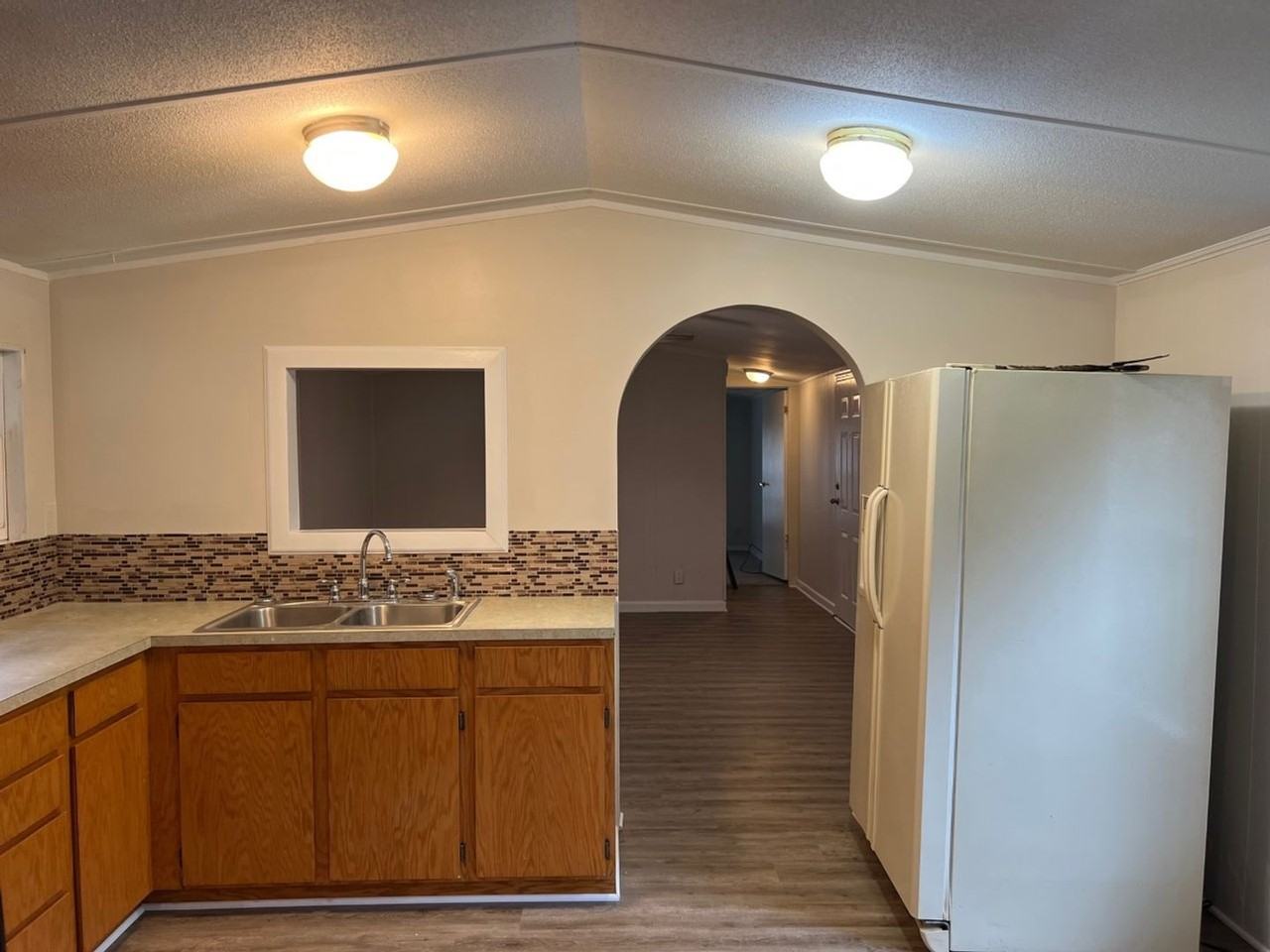 138 Sutton Ct - Photo 4 of 13