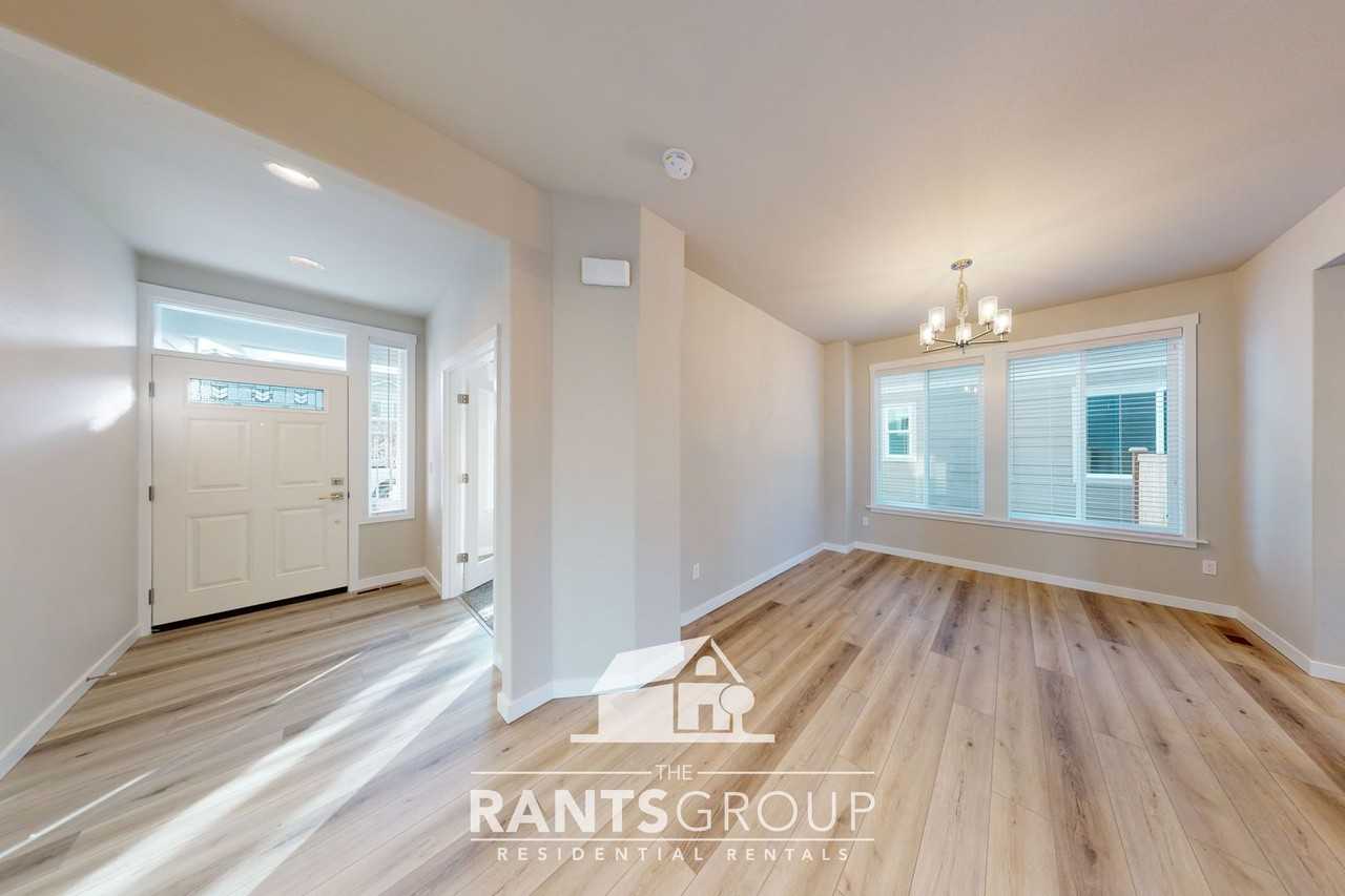 9734 Rayla Ct Se - Photo 6 of 25