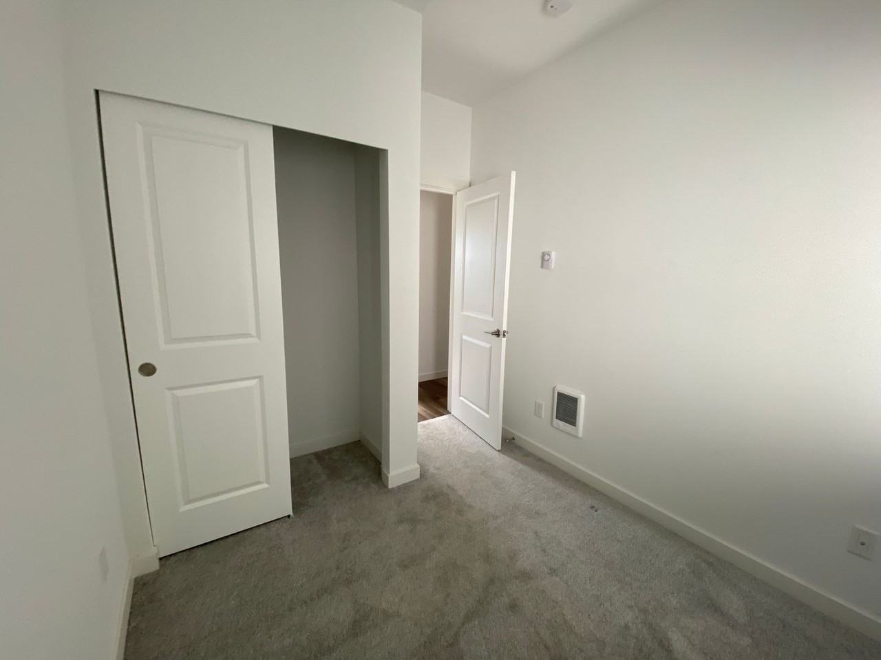 605 Finnegan Way - Photo 5 of 10