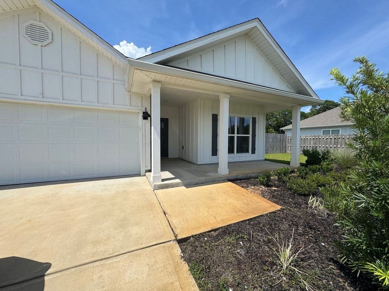 3273 Southwind Dr - Photo 2 of 26