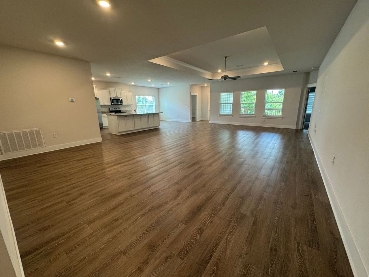 3273 Southwind Dr - Photo 4 of 26