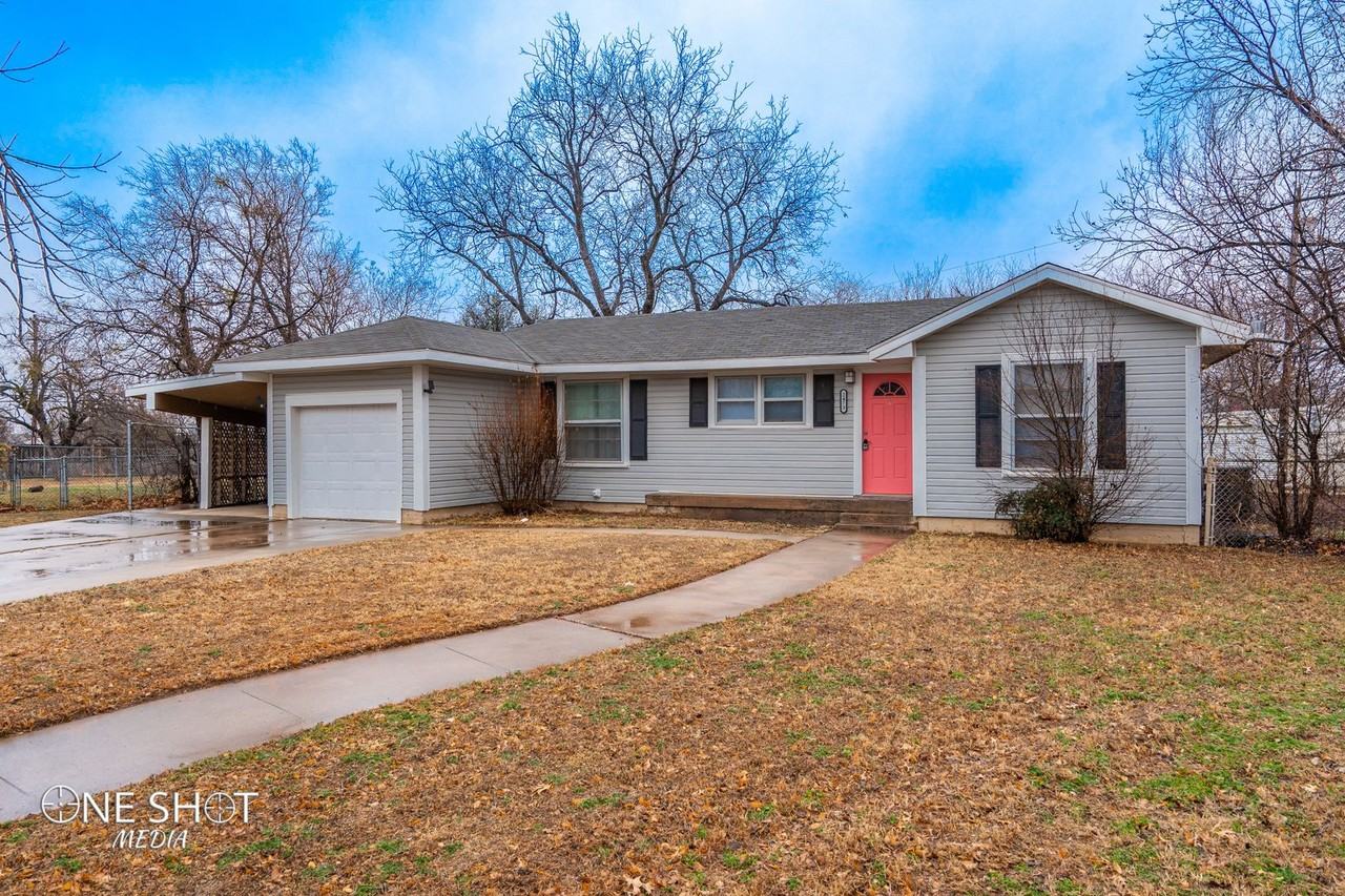 2473 Swenson St - Photo 3 of 37